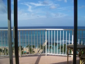 park-shore-waikiki-balcony