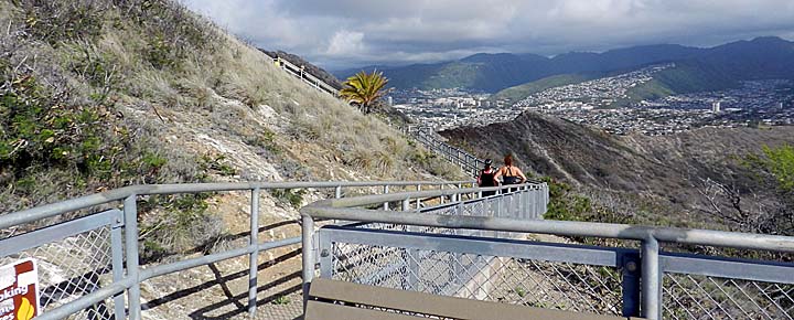 diamond head hike parking