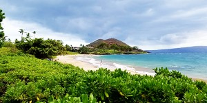 Flights From Phoenix to Hawaii | Three Islands $187+
