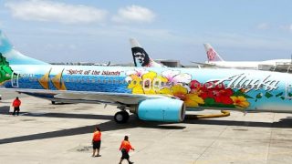 Alaska Airlines acquires Hawaiian Airlines