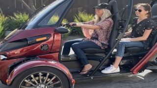 Waikiki’s 3-Wheeled $200/Day Rentals That Elon Musk Crashed Into Brick Wall