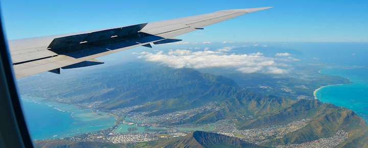 View from the plane towards the iconic hawaiian volcano crater