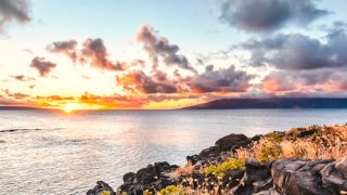 Where Hawaii Visitors Stand | Gov. Green's Big Travel Mess