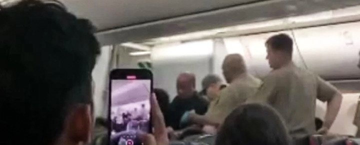 Seven Hawaii Flight Diversions | Unruly Passenger "Chokes" Out FA