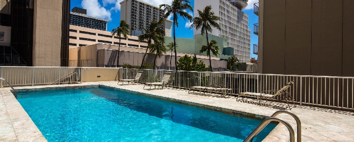 Marine Surf Waikiki Free Parking