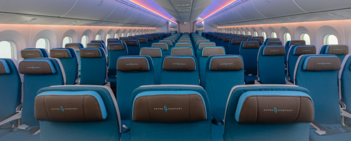 Hawaiian Airlines Dreamliner extra legroom.