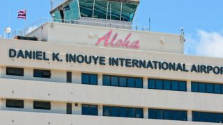 United Hawaii Flights Pruned | Equipment Shortages Complicate Travel Summer