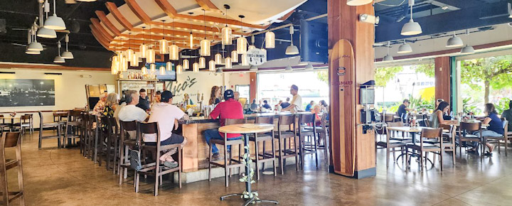 Guy Fieri Honolulu Gem Review: Superb $15 Seafood Lunch