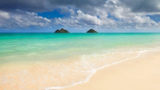 Iconic Lanikai Beach Puzzle: Can Tranquility Coexist with This?
