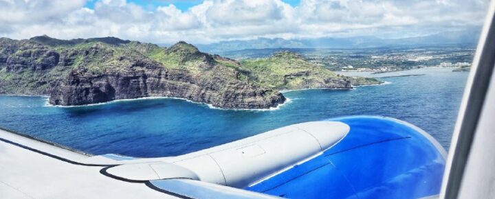 United Airlines Agent Shocks Hawaii Travelers With Boarding Crackdown