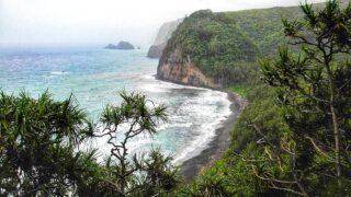 Pololu Beach