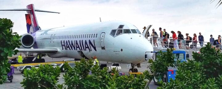 Hawaiian Airlines At Kona