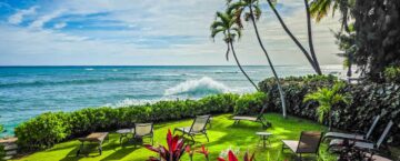 Diamond Head Beach Hotel in Waikiki