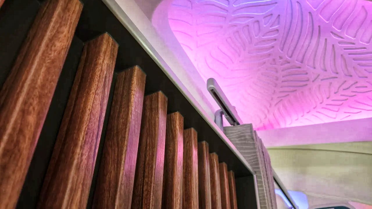 Interior lighting on Hawaiian Airlines Dreamliner