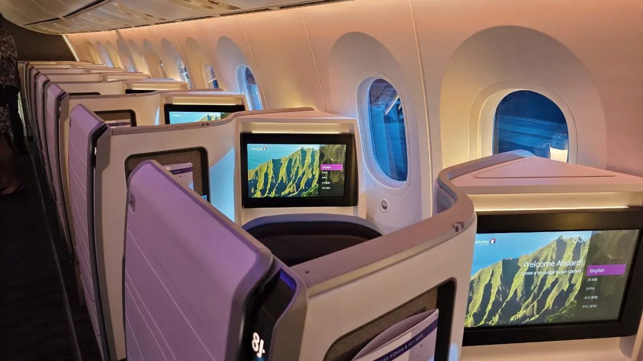 Hawaiian Dreamliner First Class Interior