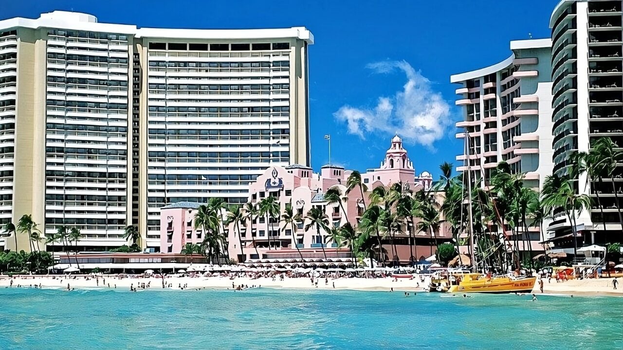 Waikiki Beach Hotels - Beat of Hawaii