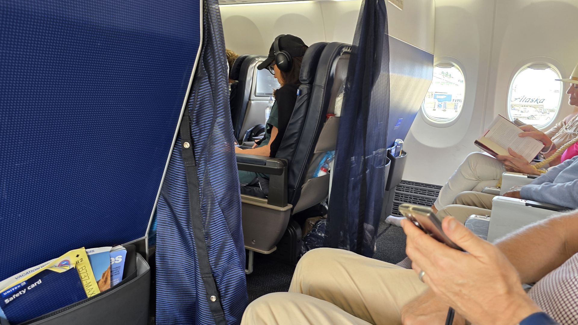 Hawaii Three Seat Economy Trick