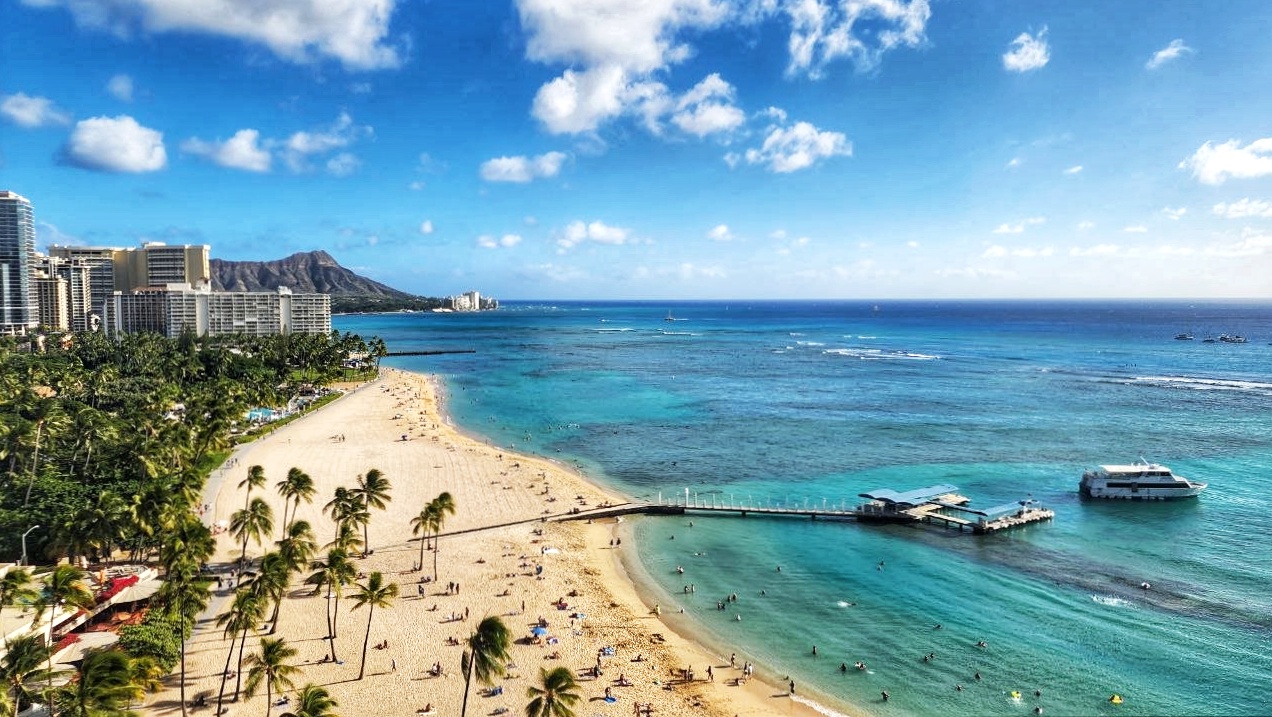 Waikiki beaches at Hilton Hawaiian Village and Hale Koa Hotel