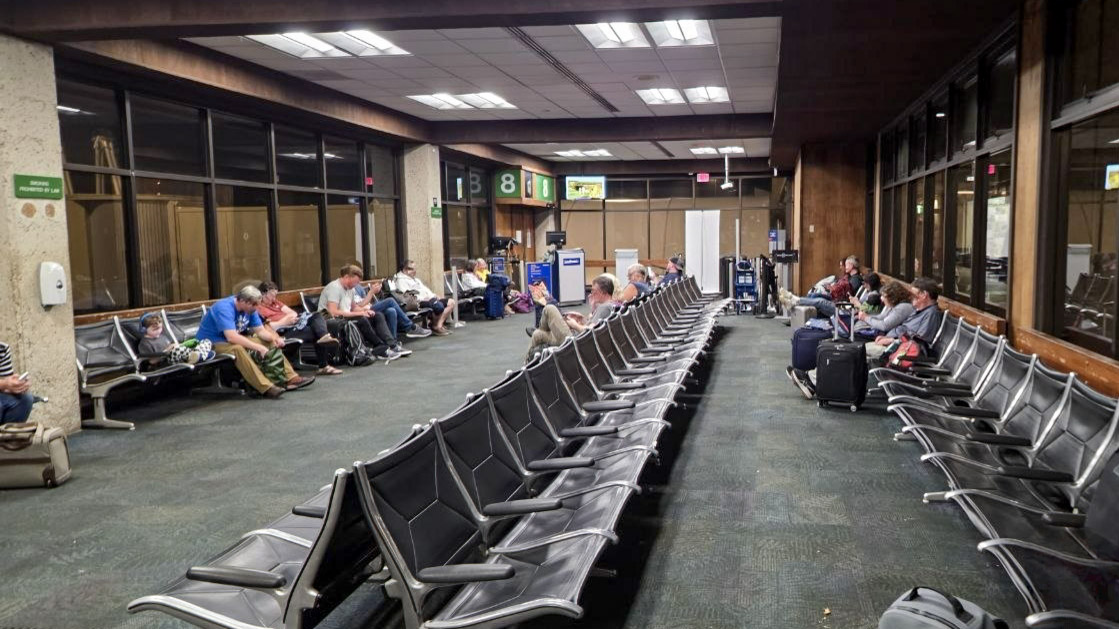 LIH boarding gate