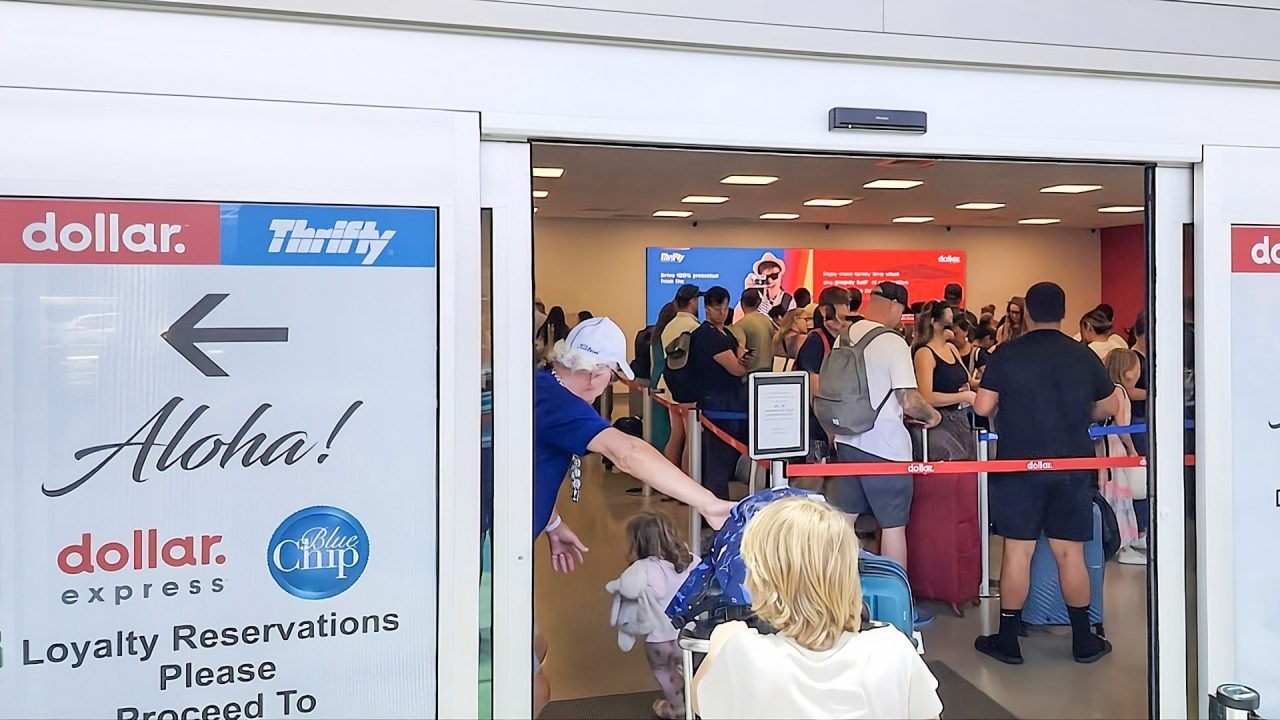 Honolulu car rental line